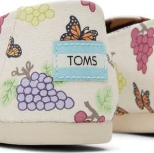 👣🌺TOMS Alparagata Natural Grapes / Butterflies Slip Ons shoes , footwear 💘